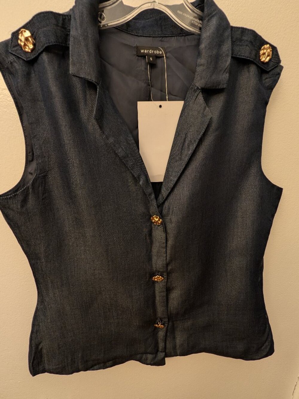 Sleeveless Vest